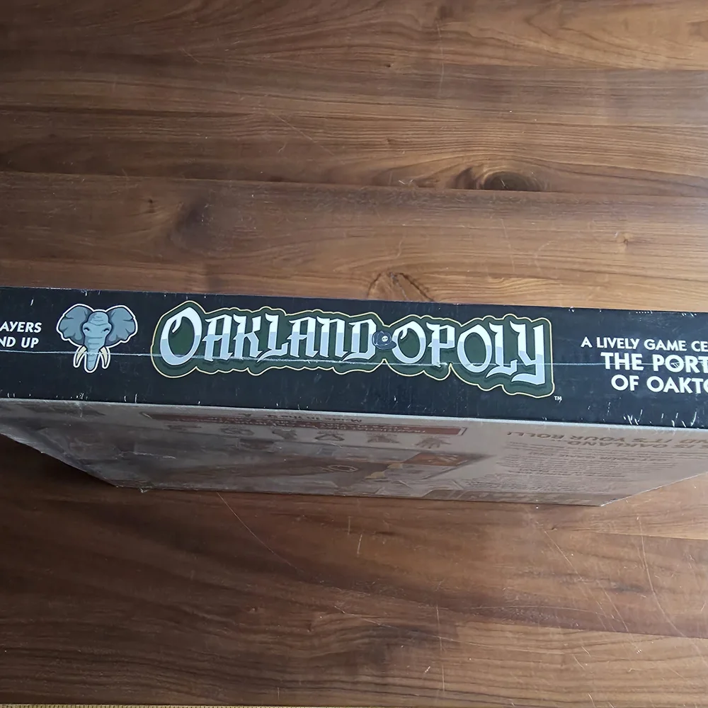 Oakland-Opoly Board Game - New Factory Sealed - Picture 7 of 8